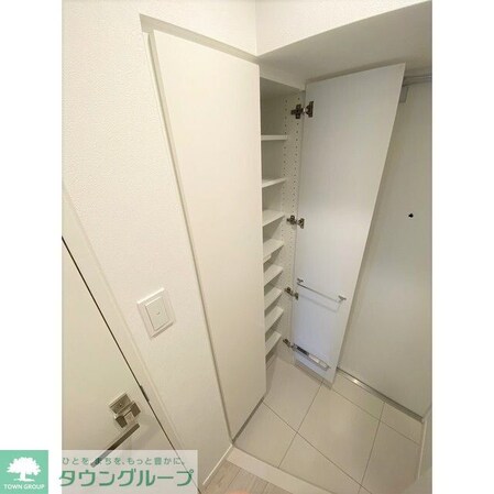 コンフォリア・リヴ新中野SOUTHの物件内観写真